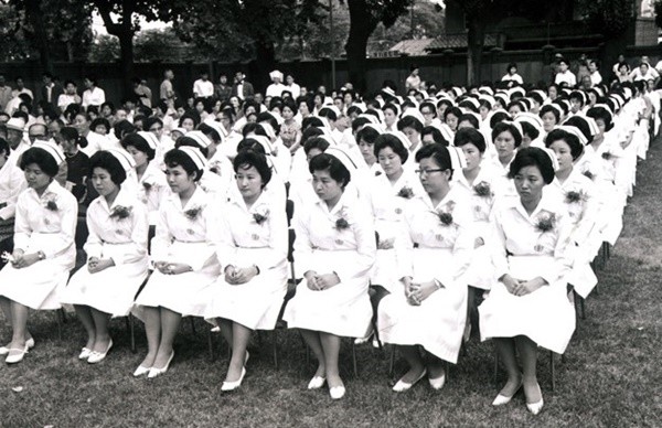 ▲ 서독으로 간호원 파견의 모체. 국립의료원 부설간호학교1기생졸업식